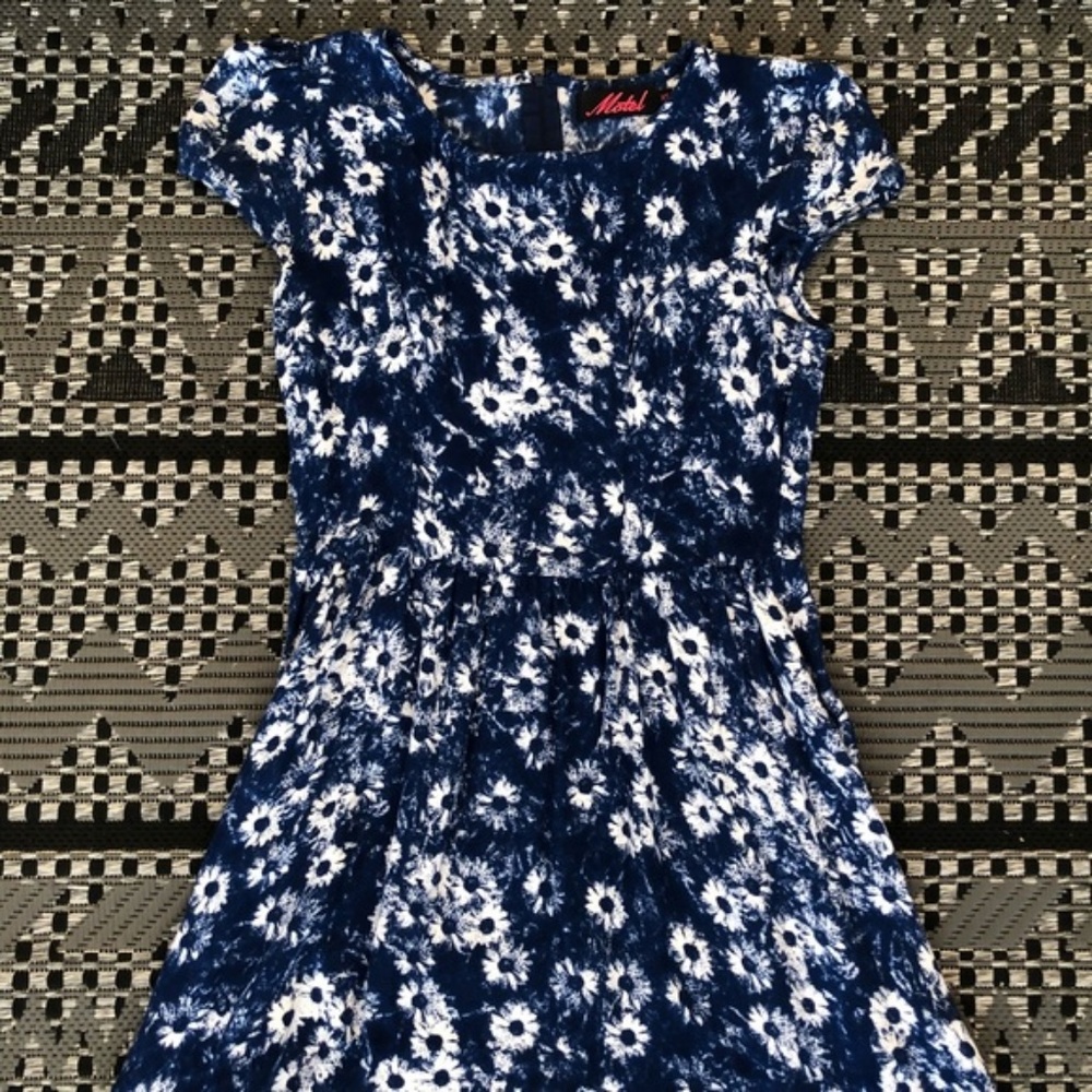 3-Piece Flower Power Spring Bundle - Picture 5 of 8